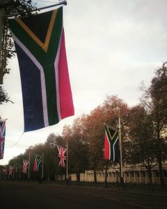 Die Suid-Afrikaanse vlag wapper op The Mall